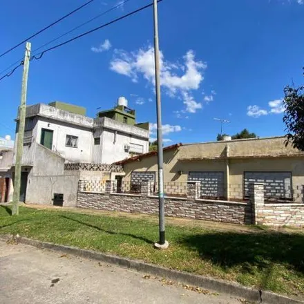 Buy this 2 bed house on 47 - Combet 6488 in Villa General Eugenio Necochea, José León Suárez