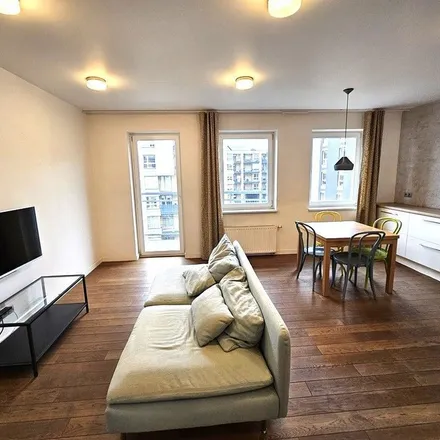 Rent this 2 bed apartment on Szeroka 77/79 in 80-835 Gdańsk, Poland