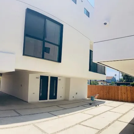 Rent this 5 bed townhouse on 662 1/2 N Mariposa ave