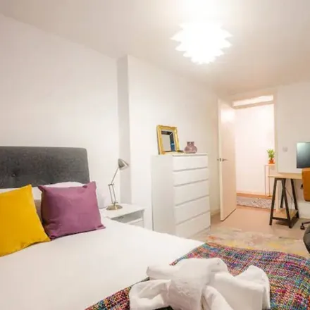 Rent this 2 bed apartment on London in E8 2NA, United Kingdom