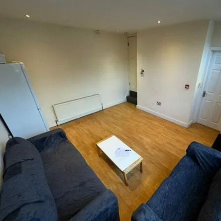 Image 5 - Norman Grove, Leeds, LS5 3JH, United Kingdom - House for rent