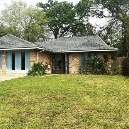 Rent this 3 bed house on 5500 Goldspier Street in Houston, TX 77091