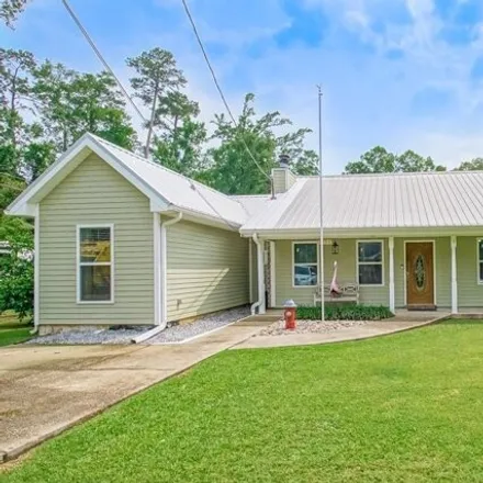 Image 1 - 1700 Caroline St, Mandeville, Louisiana, 70448 - House for sale