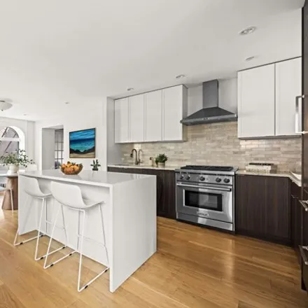 Image 3 - 50 1st Place, New York, NY 11231, USA - Condo for sale