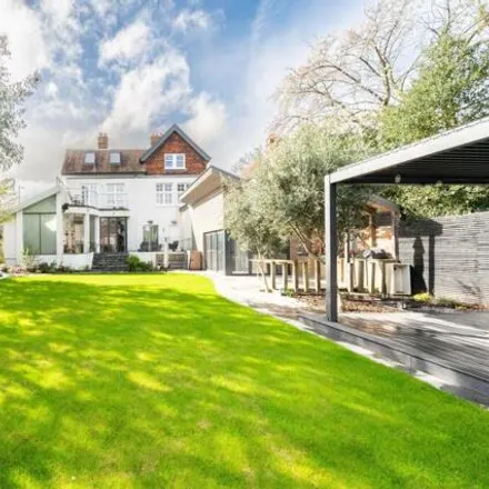 Image 7 - Hill View Road, London Road, London, TW1 1EF, United Kingdom - House for sale