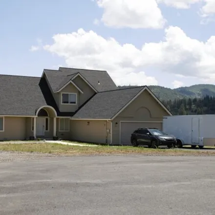 Buy this 3 bed house on North Ridge Drive in Klamath County, OR 97601