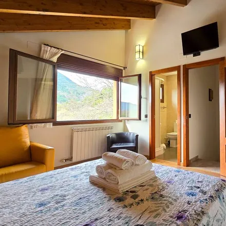 Rent this 1 bed house on Calle Rodrigo de Arriaga Mendo in 26006 Logroño, Spain