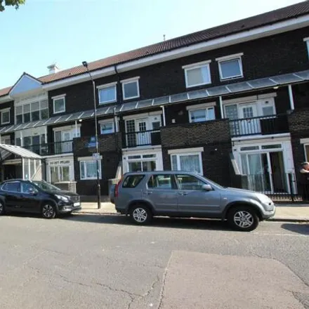 Image 6 - Scoulding House, Mellish Street, Millwall, London, E14 8NP, United Kingdom - Room for rent