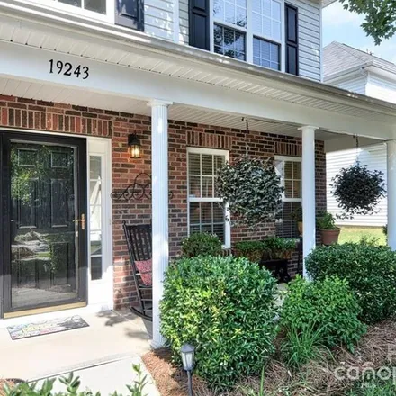 Rent this 4 bed apartment on 19285 Kanawha Drive in Cornelius, NC 28031