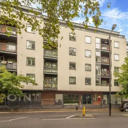 Image 2 - Market Road, Camden, London, N7 - Apartment for sale