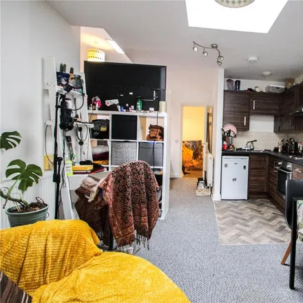 Rent this 1 bed apartment on 73 West Street in Bristol, BS2 0BZ