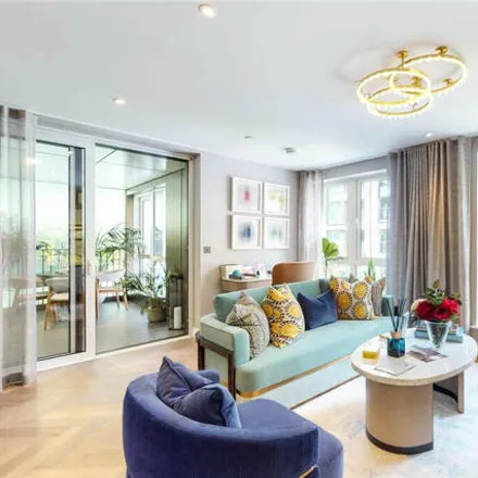 Buy this 1 bed apartment on Doulton House in 11 Park Street, London