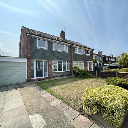 Rent this 3 bed duplex on Easedale Drive in Ainsdale-on-Sea, PR8 3TL