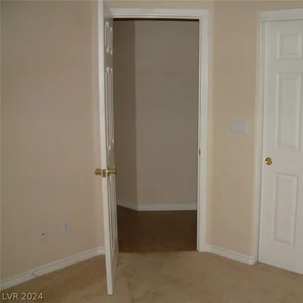 Image 9 - 9336 Pitching Wedge Drive, Las Vegas, NV 89134, USA - House for rent