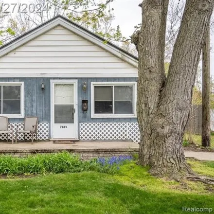Buy this 2 bed house on 7845 Nightingale Street in Dearborn Heights, MI 48127