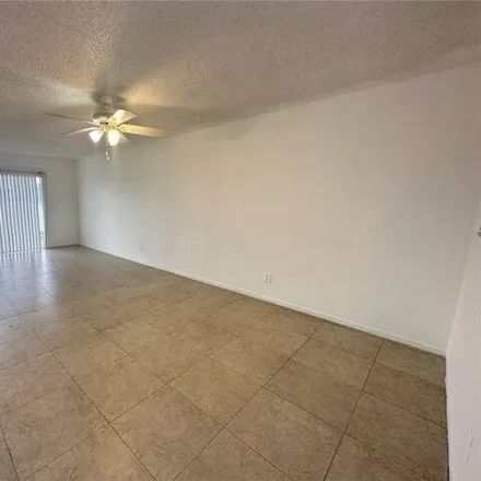 Image 4 - unnamed road, Lauderdale Lakes, FL 33309, USA - Condo for rent