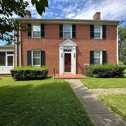 Image 1 - 127 Piedmont Avenue North, Charlottesville, VA 22903, USA - House for rent