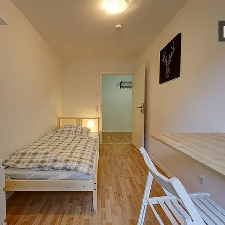 Rent this 3 bed room on Wilhelmastraße in 70376 Stuttgart, Germany