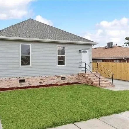 Rent this 3 bed house on 3323 Laplace Street in Versailles, Chalmette