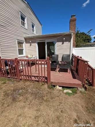 Image 4 - 40 Drake Lane, Levittown, NY 11756, USA - House for rent