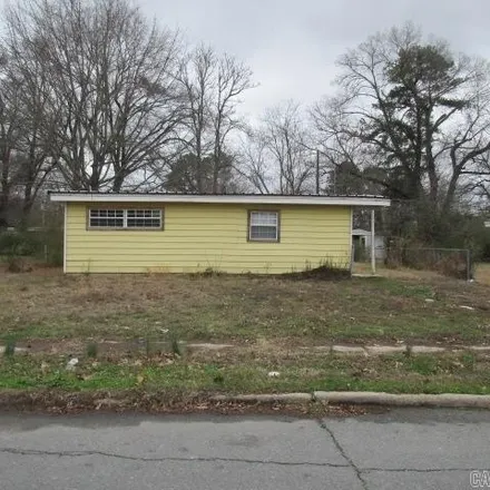 Buy this 2 bed house on 3083 Jonquil Street in Pine Bluff, AR 71603