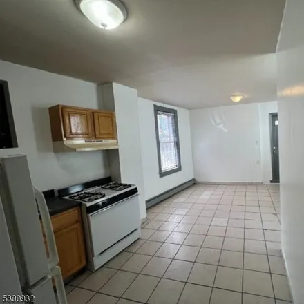 Image 8 - 840 MT Prospect Ave Apt 1, Newark, New Jersey, 07104 - Apartment for rent