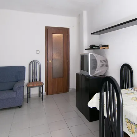 Image 2 - Tila & Menta, Carrer de Dolores Marqués, 46020 Valencia, Spain - Apartment for rent