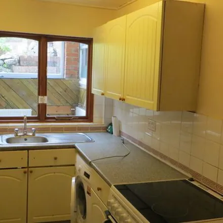 Rent this 4 bed apartment on 12 Taddiford Road in Exeter, EX4 4AY