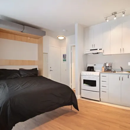 Image 2 - L'Un et l'Autre, 242 Rue Saint-Jean, Quebec, QC G1R 1P1, Canada - Apartment for rent