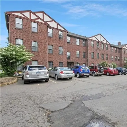 Rent this 1 bed condo on 45 Highland Street in West Hartford, CT 06119