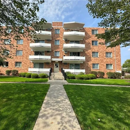Image 2 - 521 Tollis Parkway, Broadview Heights, OH 44147, USA - Condo for sale