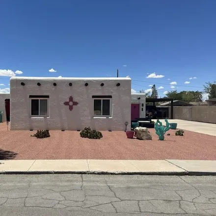 Buy this 2 bed house on 1011 N Melendres St in Las Cruces, New Mexico