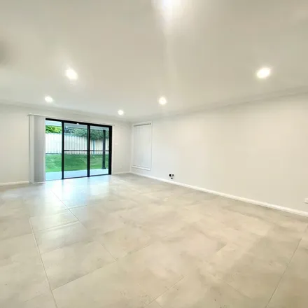 Rent this 3 bed apartment on Mustang Close in Hillvue NSW 2340, Australia