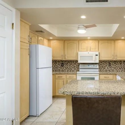 Image 8 - 12222 East Cactus Road, Phoenix, AZ 85032, USA - Apartment for sale