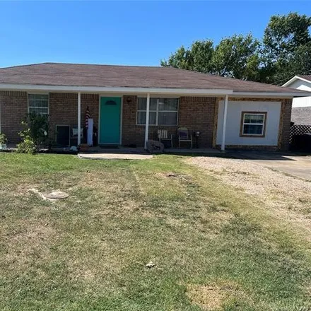 Buy this 3 bed house on 418 Green Valley Road in Inola, Rogers County