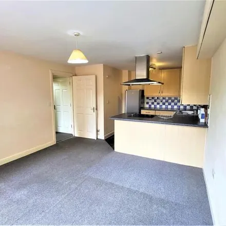 Image 4 - St Albans Road, North Watford, WD17 4EJ, United Kingdom - Apartment for sale