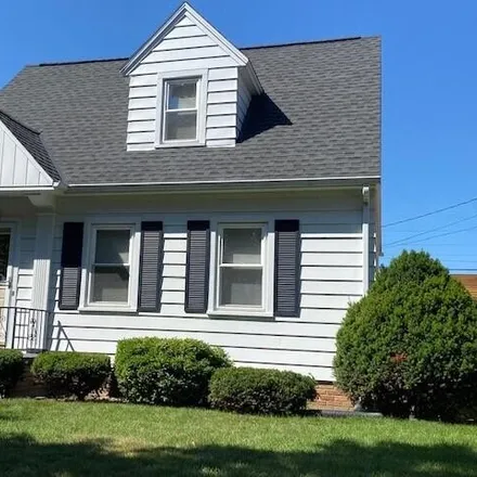 Buy this 3 bed house on 2532 South 7th Street in Sheboygan, WI 53081