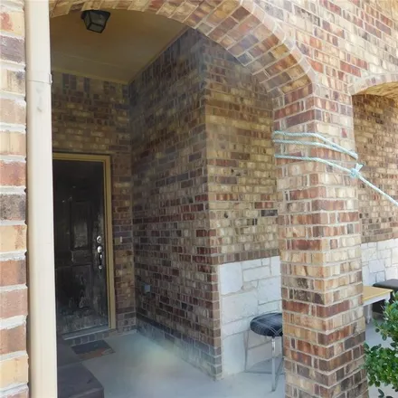 Buy this 4 bed house on 927 Oakmont in Ennis, TX 75119