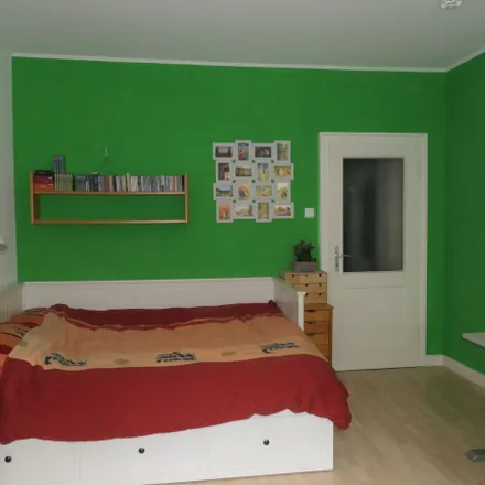 Rent this 2 bed apartment on Petkumstraße 1 in 22085 Hamburg, Germany