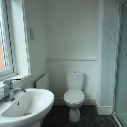 Rent this 3 bed apartment on Western Boulevard in Leicester, LE3 5NH