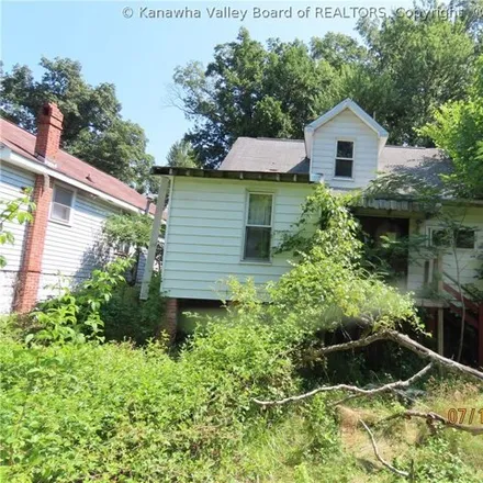 Image 4 - 1239 25th St, Huntington, West Virginia, 25705 - House for sale