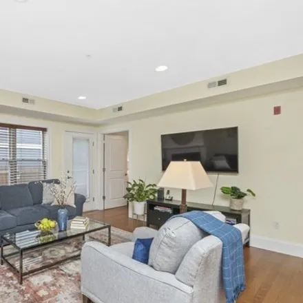 Image 8 - 841 Lagrange Street, Boston, MA 02467, USA - Condo for sale