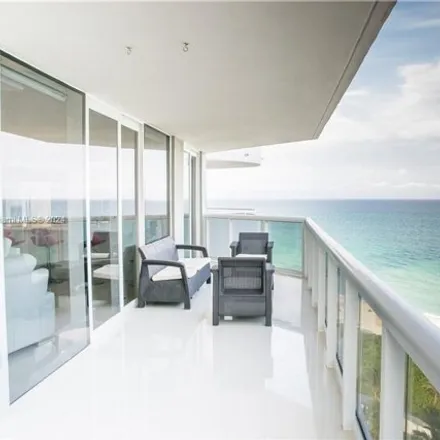 Image 4 - La Gorce Palace Condominiums, 6301 Collins Avenue, Miami Beach, FL 33141, USA - Condo for rent