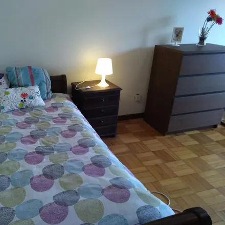 Rent this 3 bed room on Banco Internacional do Funchal in Rua da Constituição, 4200-131 Porto