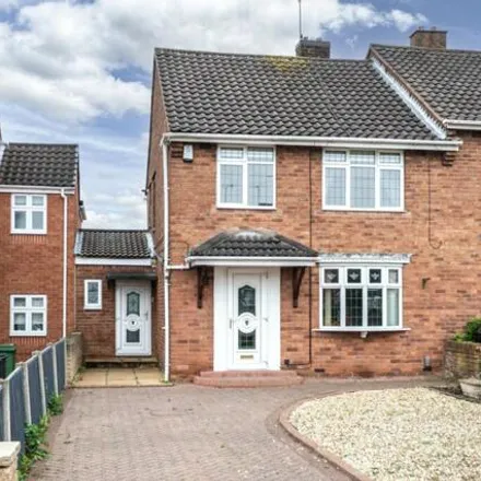 Buy this 3 bed duplex on Brambleside in Amblecote, DY8 5XN