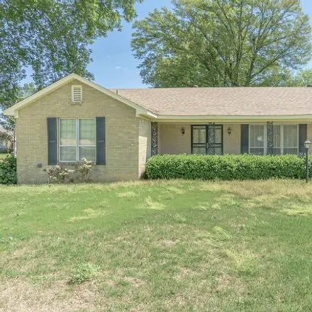 Buy this 2 bed house on 5479 Blueridge Parkway in Memphis, TN 38134