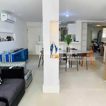 Buy this 2 bed apartment on Bibi Sucos in Avenida Ataulfo de Paiva 591A, Leblon