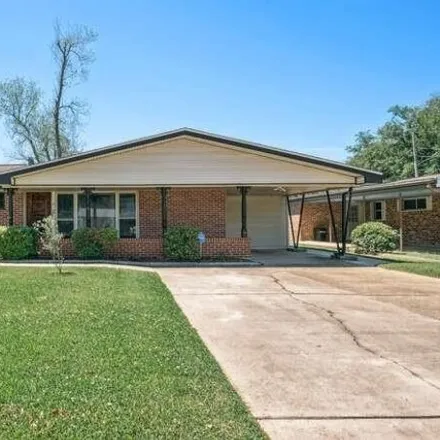 Buy this 3 bed house on 310 Post Drive in Luling, St. Charles Parish