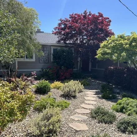 Rent this 3 bed house on 12 Key Largo Course in Meadowsweet, Corte Madera