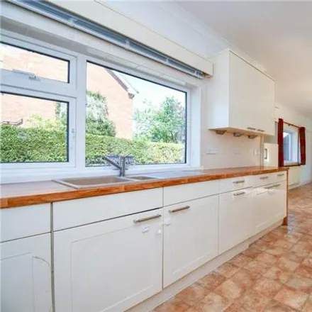 Image 6 - Boundary Lane, Heswall, CH60 5RP, United Kingdom - House for sale